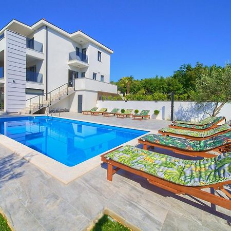 Apartments Paola & Karla With Pool Krk Town Esterno foto