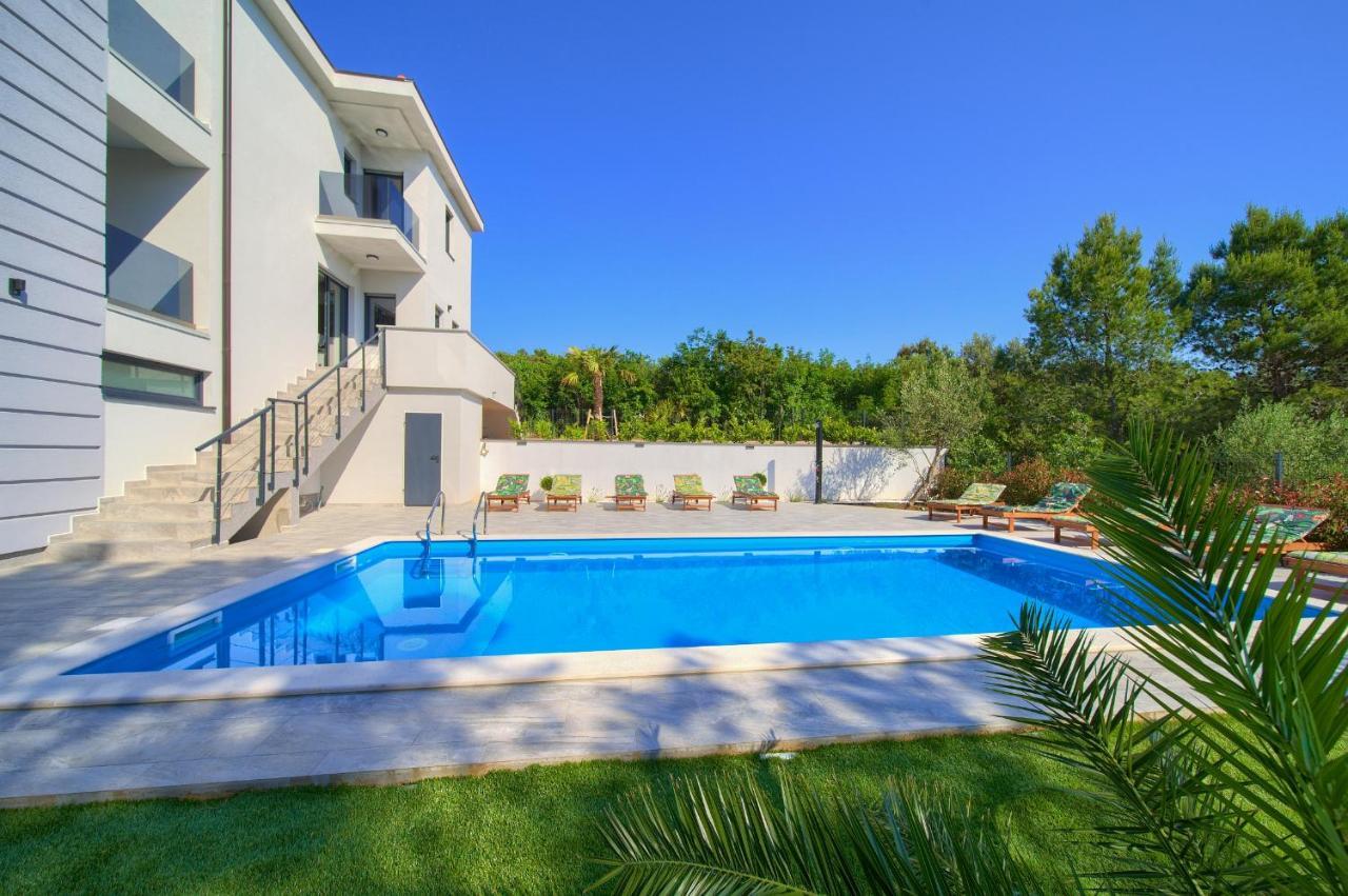 Apartments Paola & Karla With Pool Krk Town Esterno foto