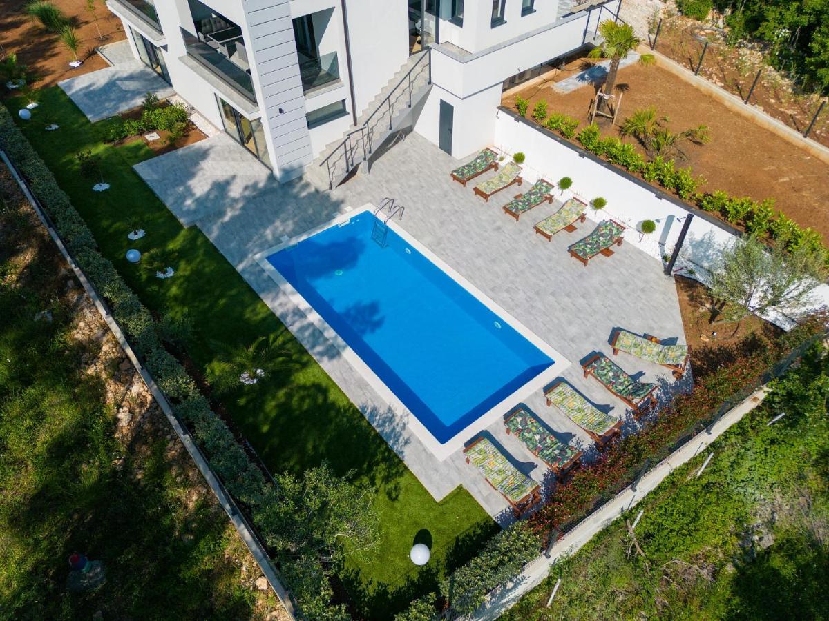 Apartments Paola & Karla With Pool Krk Town Esterno foto