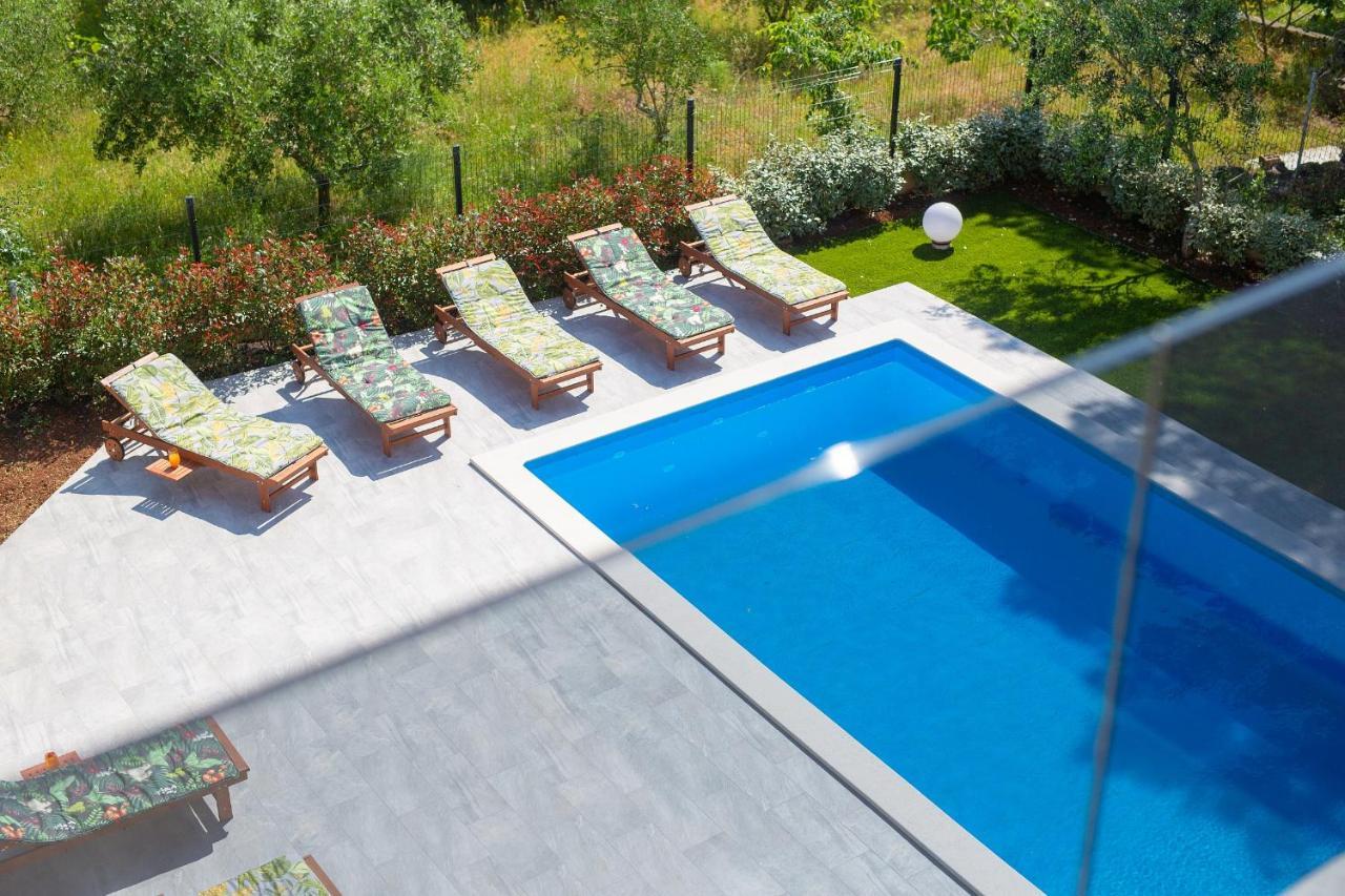 Apartments Paola & Karla With Pool Krk Town Esterno foto